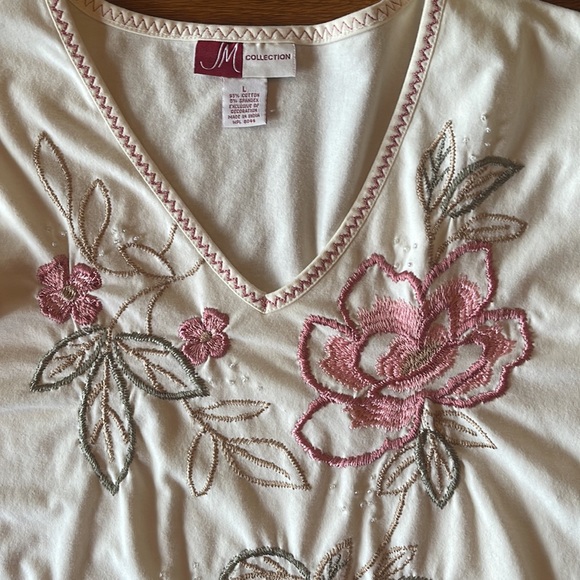 Embroidered Tee SZ Large Massive Roses - Picture 3 of 12